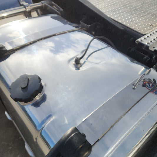 How Long Does Polished Aluminum on a Truck Last Without Maintenance?