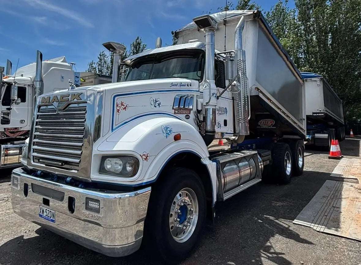 Deluxe Detail Service